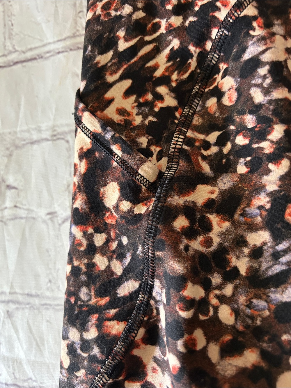 Lululemon Invigorate High-Rise Pocket Tight 25" Motion Flux Multi Size 6 Small - Picture 5 of 7